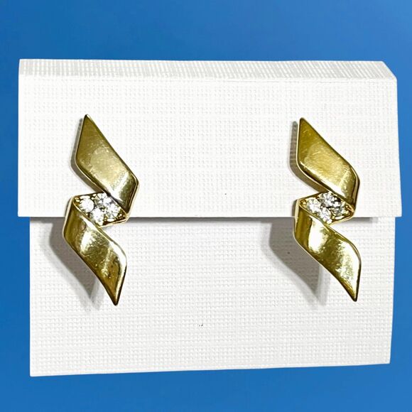 Gold Tone Rhinestone Earrings Swirl Ribbon Pierced Posts Sparkle Crystal Unique - Picture 9 of 9